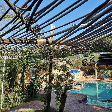 Amber Lagoon Backpackers Lodge Vleirivier Bagian luar foto