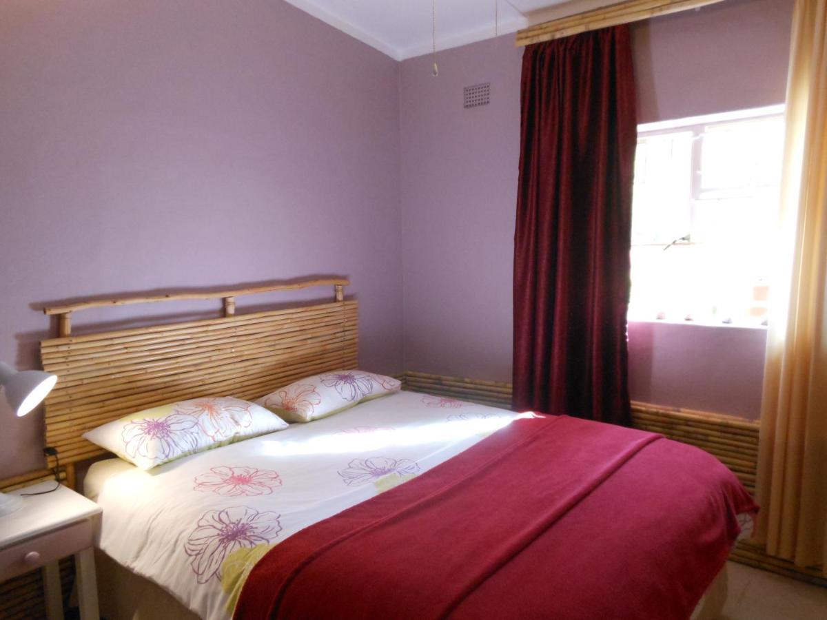 Amber Lagoon Backpackers Lodge Vleirivier Bagian luar foto